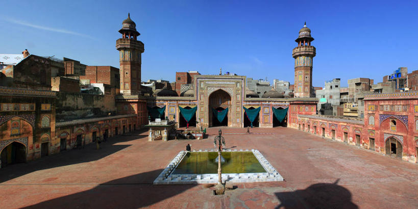 横图,室外,白天,建筑,日光,巴基斯坦,历史,地标建筑,摄影,宗教,伊斯兰教,宗教建筑,清真寺,万里无云,拉合尔,彩图