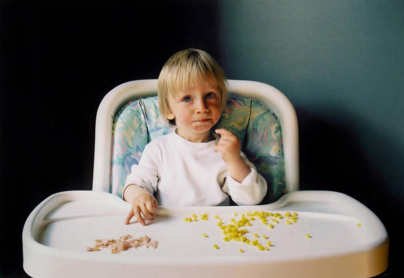 西方人,婴儿,儿童,脸,头,脸颊,头发,一个人,吃,横图,室内,正面,婴儿服装,纯洁,玉米,欧洲,加拿大,欧洲人,仅一个人,高脚椅,火腿,饮食,肩膀,小孩,金色,可爱,童年,凝视,摄影,活泼,宝宝,肖像,纯真,烂漫,无邪,婴儿食品,无忧无虑,伶俐,天真,男性,白种人,孩子,头部,脸部,脸蛋,面部,彩图,甜玉米