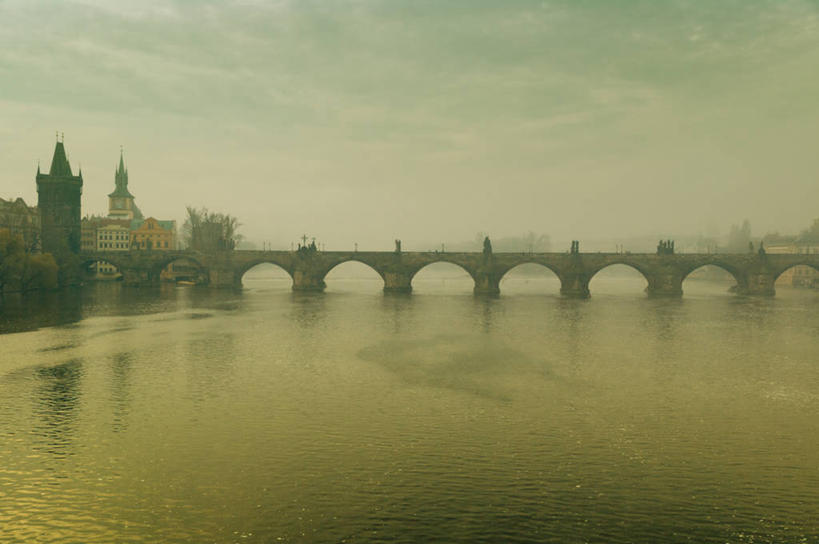 无人,横图,室外,白天,反射,城堡,云,首都,联系,历史,拱桥,天空,地标建筑,摄影,宁静,捷克共和国,布拉格,查理大桥,伏尔塔瓦河,彩图