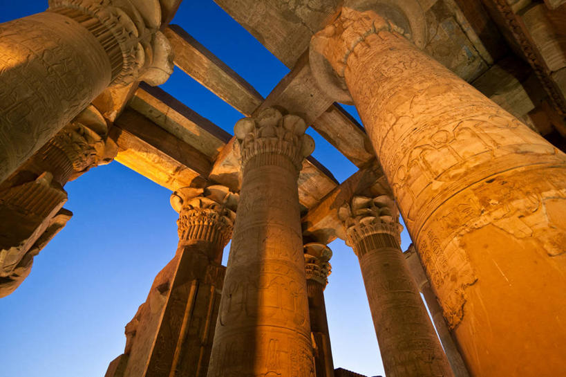 无人,横图,室外,白天,仰视,建筑,埃及,神话,柱子,历史,文化,废墟,天空,摄影,宗教,中东,传说,埃及文化,守护神,古代文明,荷鲁斯,鳄鱼神,法老守护神,埃及神话,彩图,低角度拍摄,神