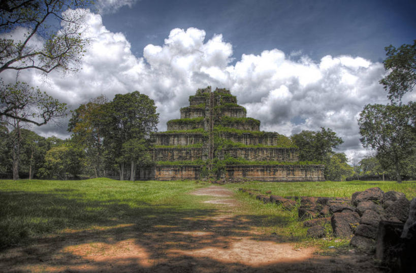 无人,寺庙,横图,室外,白天,植物,建筑,柬埔寨,阴影,云,历史,废墟,草,树,天空,摄影,宗教,宁静,宗教建筑,暹粒,暹粒省,吴哥,岩石,彩图,柬埔寨文化