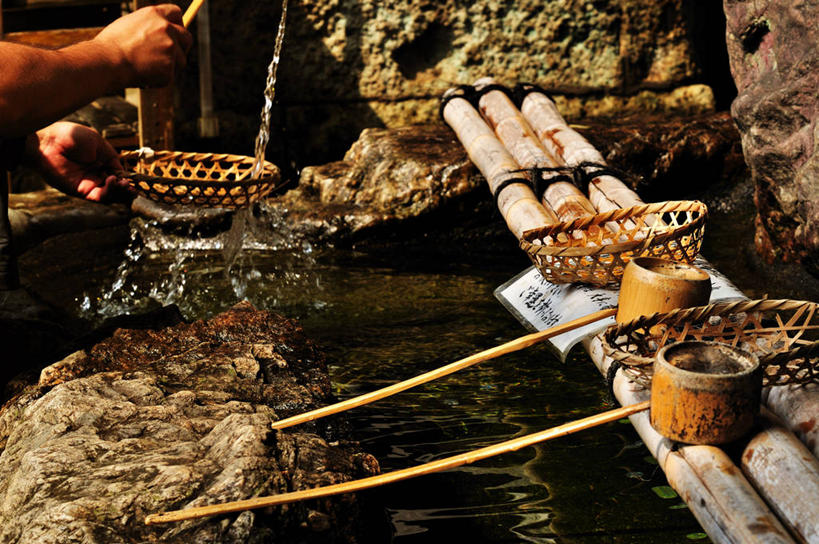 手,一个人,横图,室外,白天,水,日本,日本文化,拿着,人体,摄影,宗教,佛教,长柄勺,部分,神殿,宗教建筑,崎玉县,川越,彩图