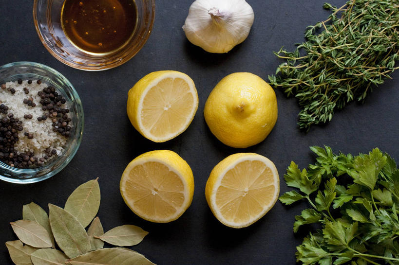 无人,横图,室内,特写,柠檬,美国,准备,食用油,香料,饮食,碗,芫荽叶,摄影,草本,清新,加利福尼亚,横截面,月桂叶,香叶,健康食物,旧金山,天竺桂,香桂叶,桂叶,月桂,大蒜,彩图,成分