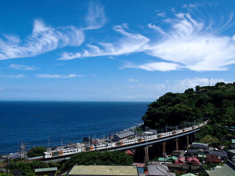 无人,横图,室外,白天,海洋,建筑,火车,日本,日本文化,水平线,云,联系,树,天空,运输,摄影,客车,彩图