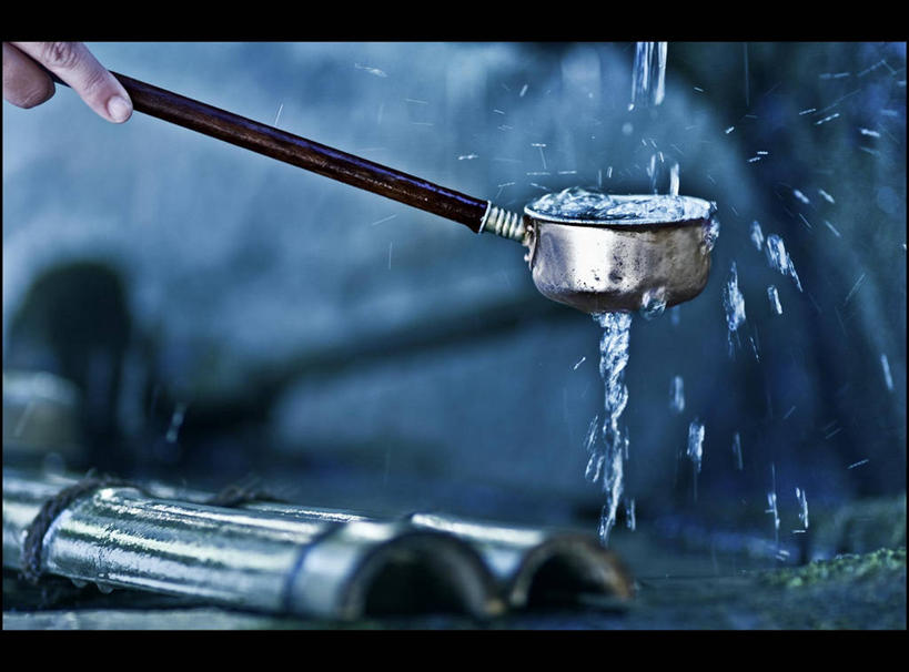 一个人,寺庙,横图,特写,水,日本,节日,日本文化,拿着,文化,一个,祈祷,健康,手指,许愿,人体,摄影,宗教,信仰,京都府,长柄勺,单个,纪念,神道,部分,祈求,宗教建筑,纯净,神道教,京都市,平安,撒,彩图