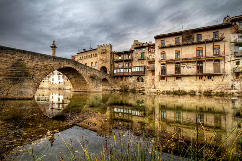 无人,横图,室外,白天,河流,建筑,西班牙,对称,反射,云,拱门,联系,草,摄影,宁静,特鲁埃尔省,彩图