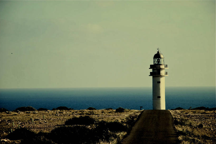 无人,横图,阶调图片,室外,白天,海洋,道路,建筑,西班牙,信息,水平线,云,灯塔,交通,方向,天空,摄影,引导,指导,指引,保护,航标,福门特拉岛,彩图,导航