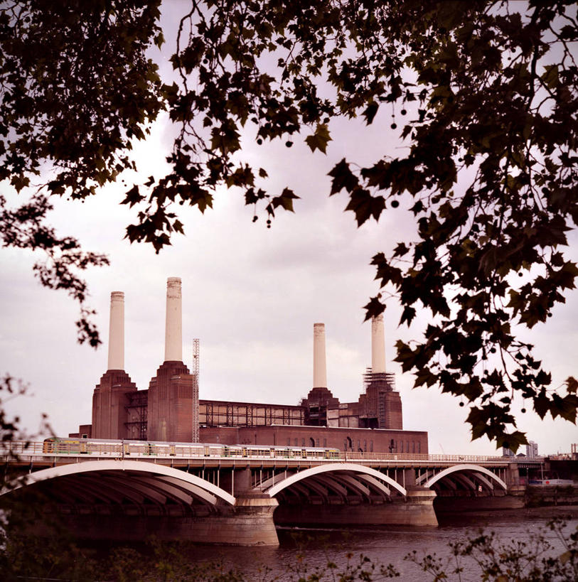 无人,竖图,室外,白天,河流,建筑,叶子,英国,云,拱门,首都,树,发电站,工业,摄影,能源,彩图