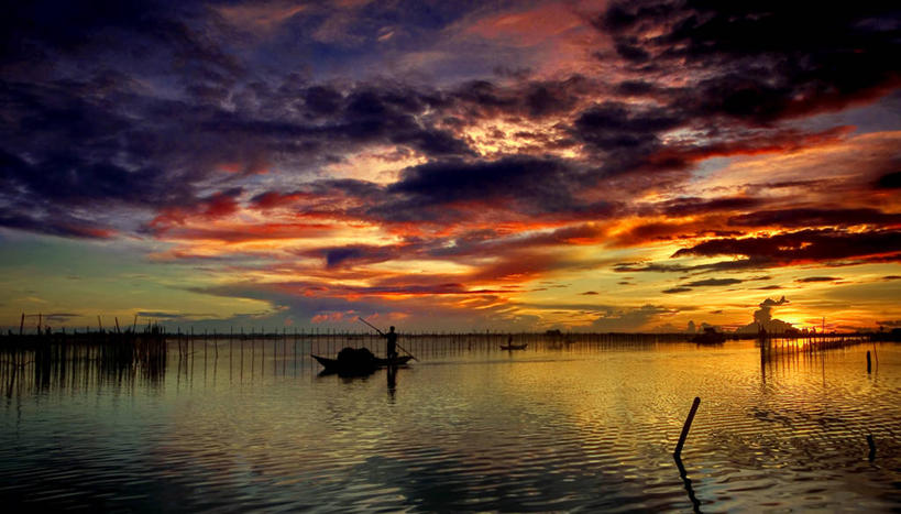 一个人,横图,室外,美景,船,越南,反射,景观,云,黎明,风景,自然,景色,运输,摄影,宁静,自然风光,潟湖,彩图,顺化,承天顺化