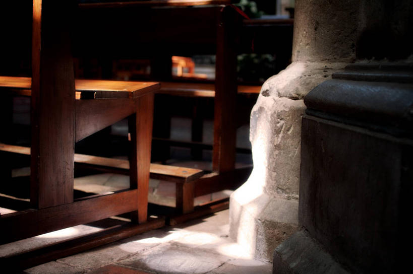 无人,教堂,横图,室内,椅子,法国,阴影,木制,柱子,摄影,宗教,宁静,基督教,法国文化,哥特式风格,彩图