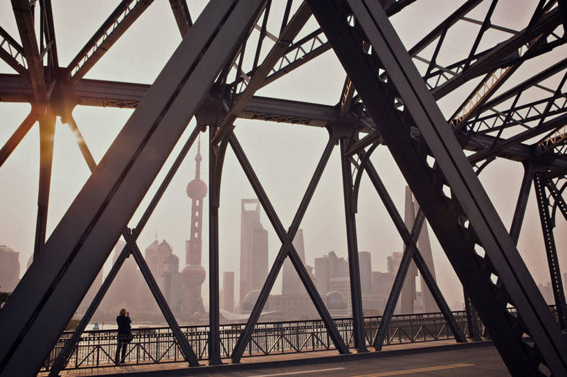 一个人,横图,室外,日出,城市,建筑,上海,塔,联系,天空,摄影,剪影,彩图,建筑结构