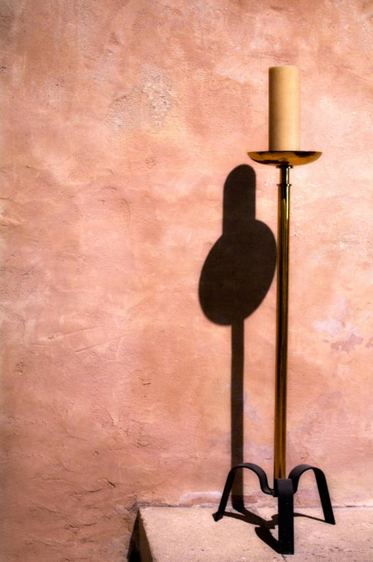 无人,竖图,室外,白天,留白,马赛,蜡烛,法国,阴影,烛台,围墙,古典,摄影,简单,彩图