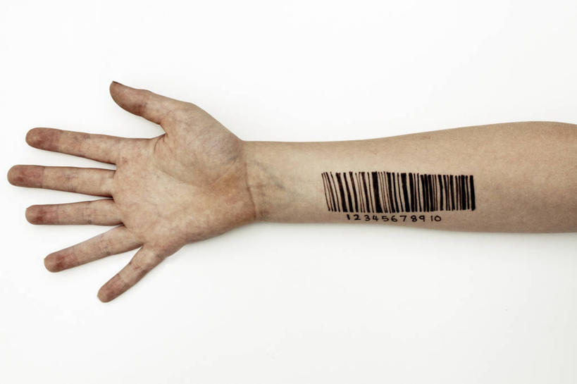 手,手腕,关节,一个人,横图,特写,白色背景,消费,爱尔兰,首都,手指,人体,摄影,条形码,部分,身份,想法,彩图,影棚拍摄