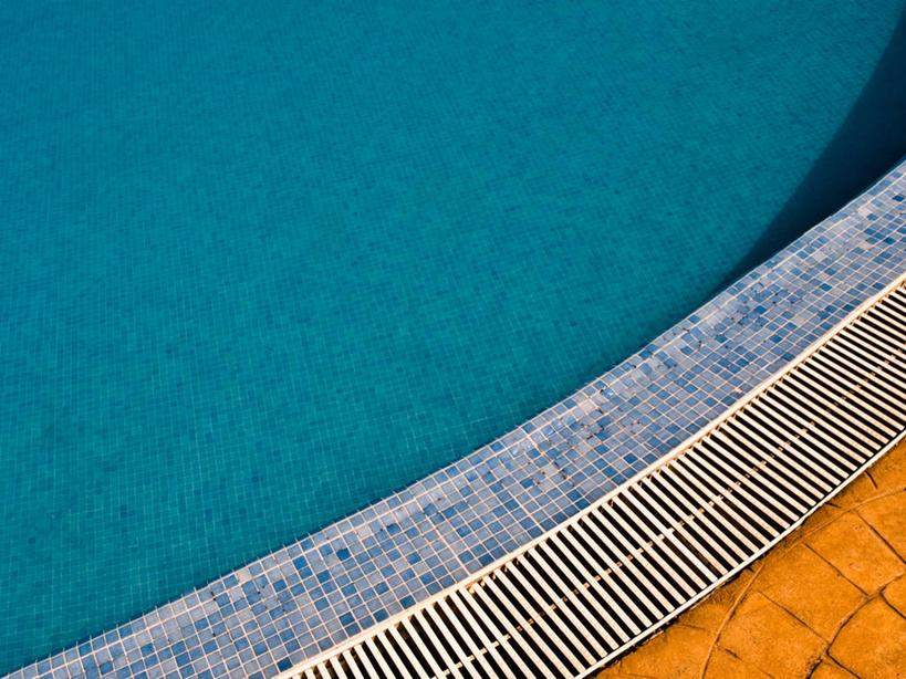 无人,体育馆,游泳池,横图,俯视,室外,白天,度假,水,西班牙,水池,水面,泳池,放松,摄影,游泳馆,彩图,高角度拍摄