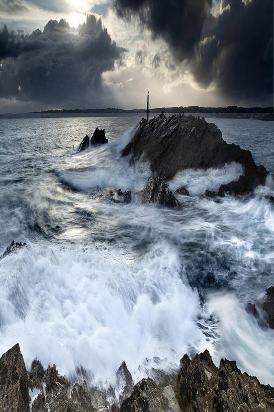 无人,竖图,室外,白天,长时间曝光,海浪,海洋,暴风雨,英国,加拿大,云,风景,天空,自然,波浪,摄影,宁静,北美,北美洲,美洲,北亚美利加洲,亚美利加洲,卑诗省,不列颠哥伦比亚,不列颠哥伦比亚省,自然地理,岩石,彩图,卑斯省,罗斯兰