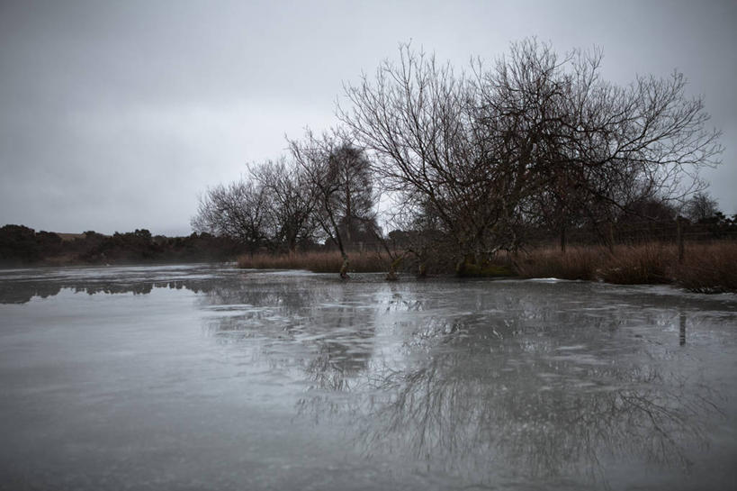 无人,横图,室外,白天,湖,多云,英国,反射,冰,天气,树,自然,寒冷,摄影,宁静,彩图,布雷肯