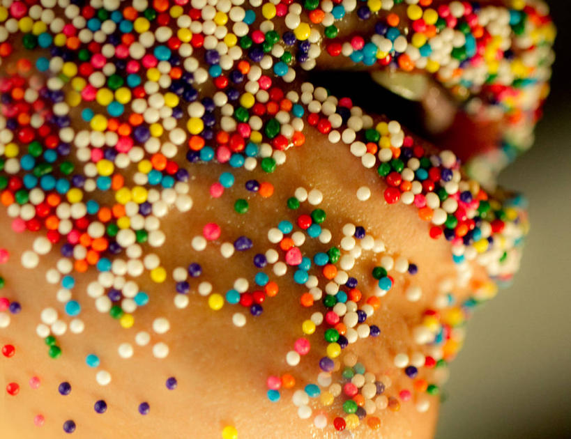 一个人,横图,美国,糖果,饮食,甜食,张嘴,诱惑,人体,摄影,北美,北美洲,清新,美洲,张大嘴巴,佛罗里达,佛罗里达州,迈阿密,佛州,阳光州,北亚美利加洲,亚美利加洲,张开嘴,彩图,美利坚合众国