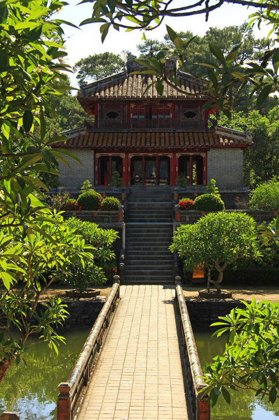 无人,竖图,室外,白天,水,植物,城市,建筑,越南,首都,树,自然,摄影,宁静,彩图,顺化,传统文化