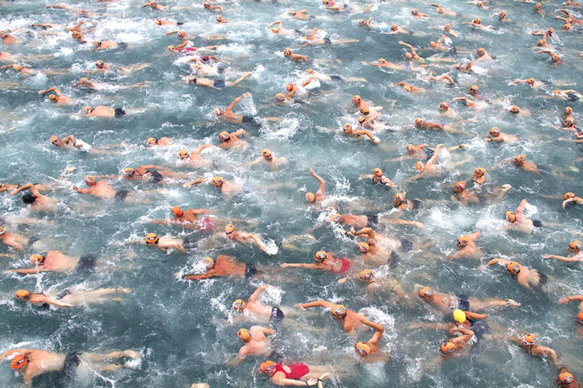 游泳,横图,俯视,室外,白天,泳装,度假,海洋,水,西班牙,许多人,一群人,乐趣,摄影,享乐,休闲活动,彩图,高角度拍摄