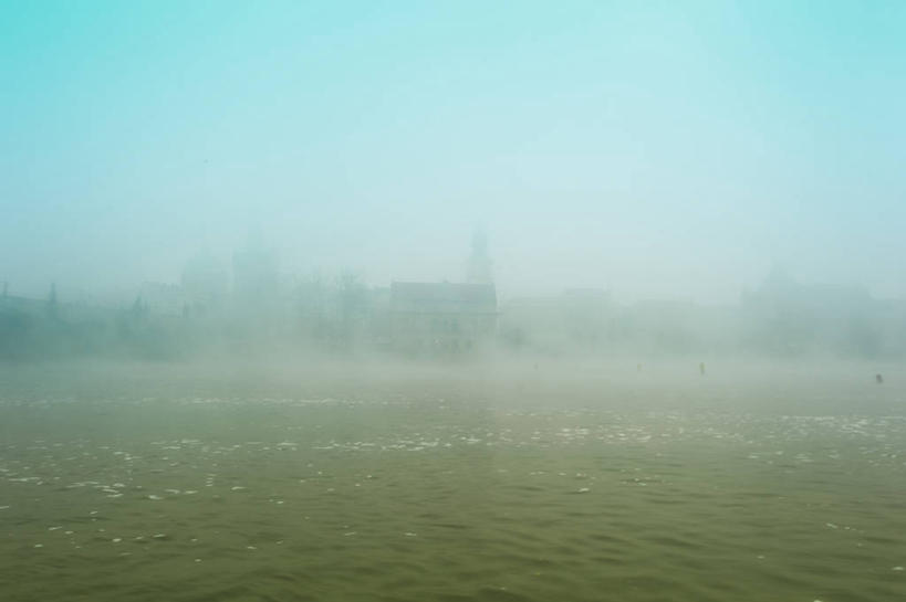 无人,横图,室外,天际线,雾,欧洲,捷克,黎明,天气,首都,天空,自然,摄影,早晨,中欧,捷克共和国,波西米亚,布拉格,伏尔塔瓦河,彩图