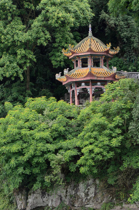 无人,竖图,室外,白天,山,植物,建筑,桂林,河岸,宝塔,树,自然,摄影,广西,宁静,中国文化,漓江,彩图