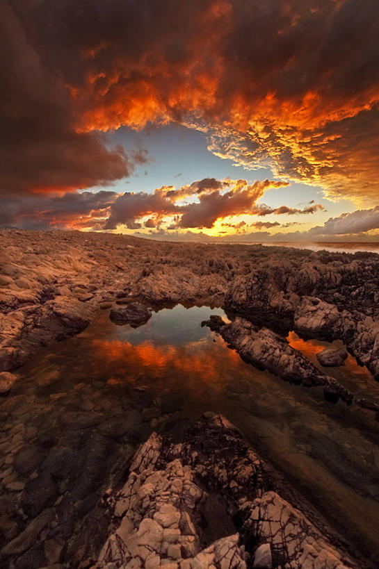 无人,竖图,室外,美景,日落,水,意大利,反射,景观,云,风景,自然,景色,摄影,宁静,地中海,岩层,自然风光,岩石,彩图,圣维托洛卡波