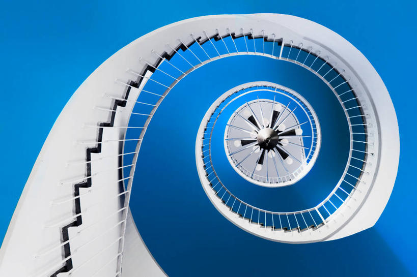 无人,栏杆,横图,室内,特写,仰视,楼梯,建筑,德国,扶手,阶梯,护栏,台阶,蓝色,白色,摄影,创造力,螺线,萨克森,设计,螺旋状,彩图,低角度拍摄,螺旋形,螺旋形状,螺旋型,开姆尼茨