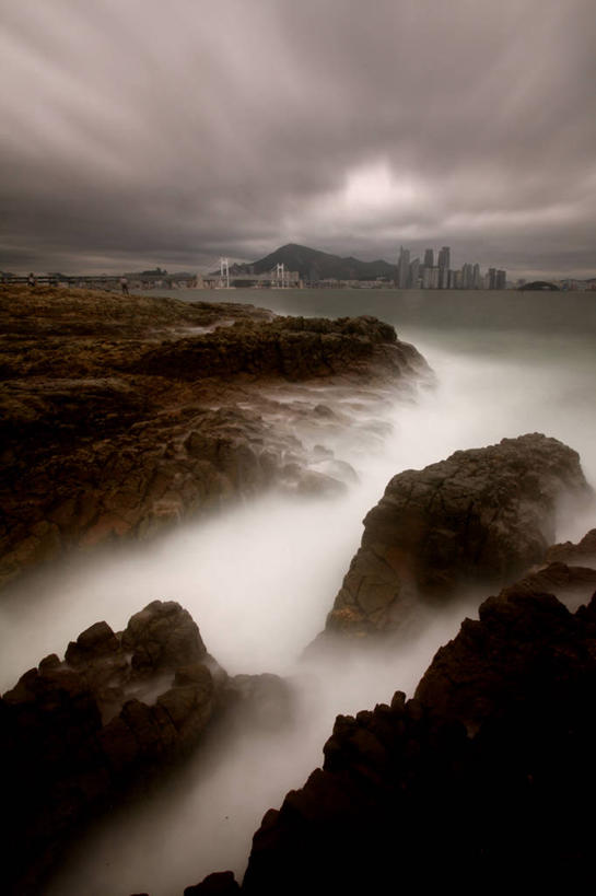 无人,竖图,室外,长时间曝光,天际线,暴风雨,雾,多云,摩天大楼,釜山,韩国,地形,海岸线,乌云,风景,黄昏,摄影,岩石,彩图