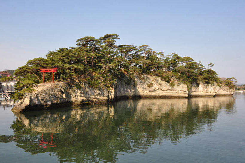 无人,横图,室外,白天,海洋,湖,日本,日本文化,反射,大门,鸟居,岛,悬崖,树,自然,摄影,宁静,万里无云,宫城县,松岛,岩石,彩图,旅行