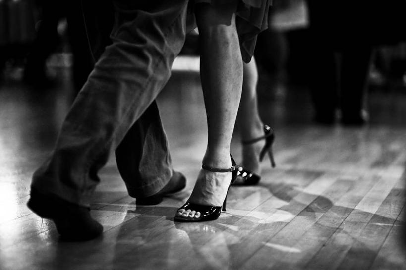 成年人,腿,两个人,横图,黑白,室内,高跟鞋,香港,连接,靴子,人体,摄影,部分,探戈,舞池,四肢,异性恋,男人,女人,爱,舞蹈,伴侣