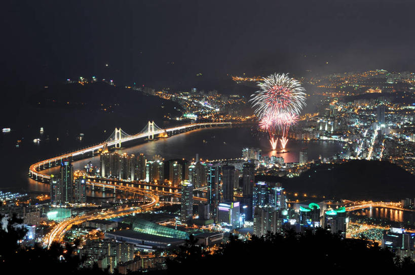 无人,横图,俯视,航拍,室外,夜晚,度假,爆炸,美景,城市风光,城市,建筑,釜山,韩国,庆祝,景观,联系,娱乐,享受,休闲,景色,放松,摄影,吊桥,照亮,鸟瞰,庆尚南道,彩图,高角度拍摄