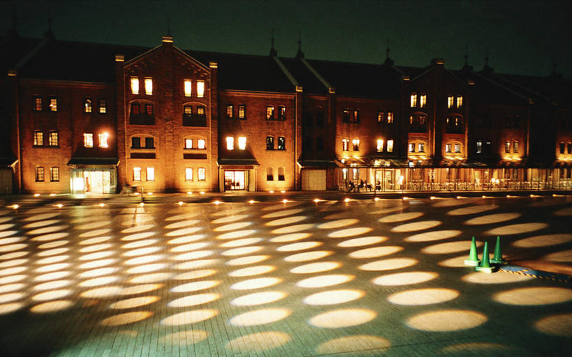 无人,广场,横图,室外,夜晚,重复,建筑,日本,一排,日本文化,整齐,横滨,排列,摄影,聚光灯,宁静,照亮,队列,万里无云,彩图