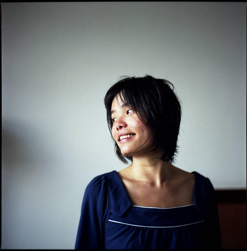 成年人,脸,头,脸颊,一个人,笑,竖图,室内,白天,正面,快乐,幸福,仅一个年轻女性,仅一个女性,仅一个人,休闲装,肩膀,摄影,渴望,云南省,年轻女性,女人,女性,年轻人,头部,脸部,脸蛋,面部,彩图,短发,波波头