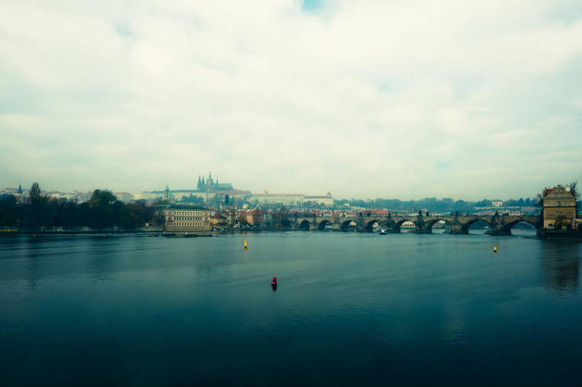 无人,横图,室外,白天,河流,城市,建筑,欧洲,捷克,云,桥,首都,联系,拱桥,天空,自然,摄影,宁静,中欧,捷克共和国,波西米亚,布拉格,查理大桥,圣维特大教堂,圣维特主教座堂,伏尔塔瓦河,彩图,布拉格历史中心
