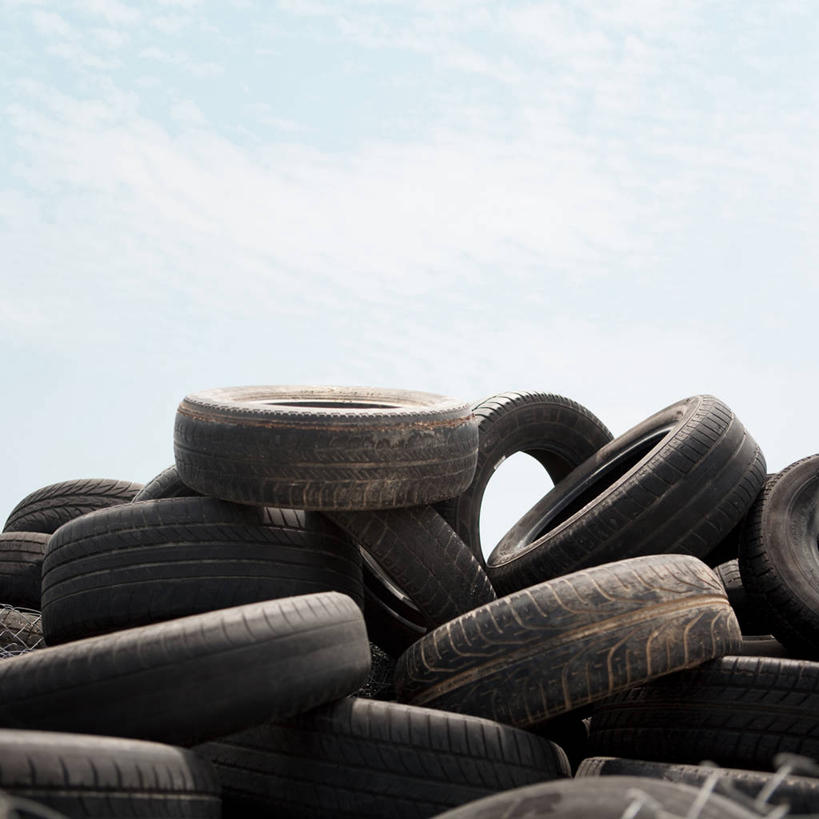 无人,方图,室外,白天,西班牙,许多,堆叠,丰富,垃圾,很多,天空,轮胎,摄影,污染,循环利用,空气污染,彩图