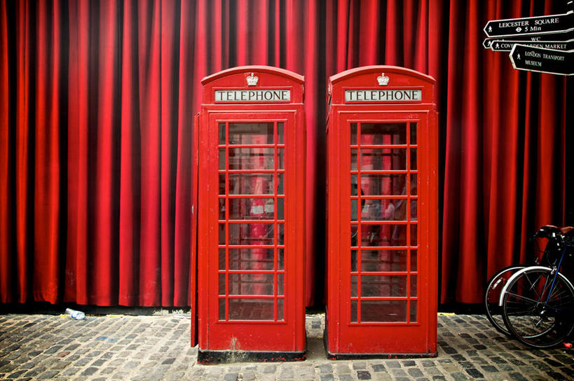 无人,横图,室外,白天,通讯,指示牌,自行车,英国,标志,路标,首都,标识,英格兰,路牌,电话亭,红色,车轮,摄影,停止,便利,暂停,停滞,英国文化,彩图