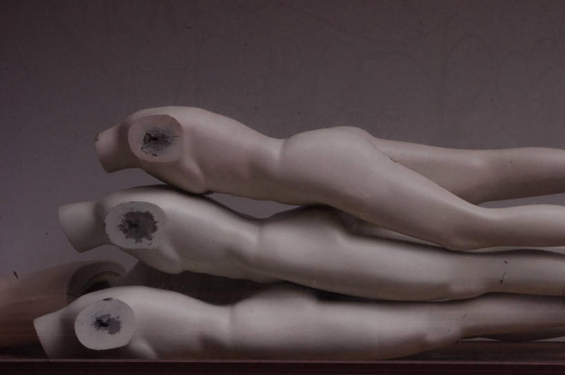 无人,躺,横图,英国,灰色背景,人造模特,首都,三个,摄影,彩图,影棚拍摄