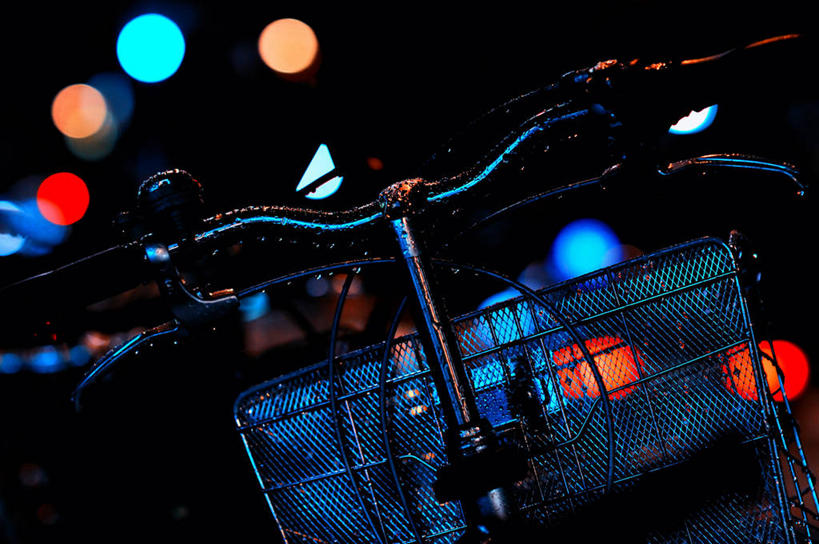 无人,横图,室外,特写,夜晚,雨,城市,自行车,东京,日本,湿,天气,首都,把手,雨滴,运输,摄影,车灯,照亮,新宿区,彩图