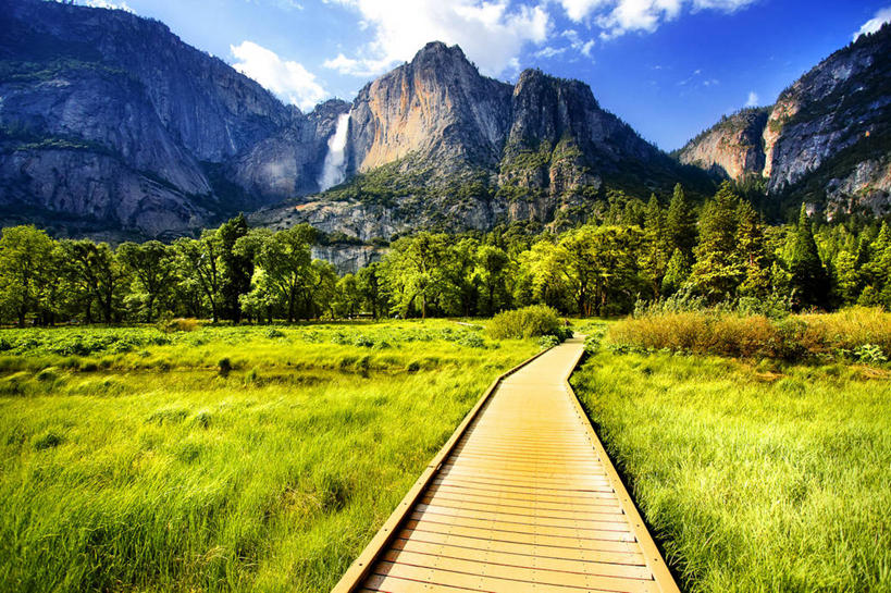 无人,横图,室外,白天,美景,瀑布,山,山脉,美国,景观,云,天空,自然,景色,摄影,木板路,宁静,北美,北美洲,加利福尼亚,自然风光,美洲,加州,加利福尼亚州,内华达山,内华达山脉,优胜美地国家公园,金州,黄金州,北亚美利加洲,亚美利加洲,彩图,优胜美地瀑布,美利坚合众国