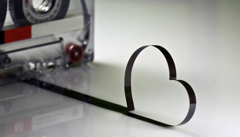 无人,横图,特写,白色背景,技术,西班牙,反射,音乐,格拉纳达,一个,摄影,单个,线轴,想法,心型,彩图,影棚拍摄,爱,盒式录音带