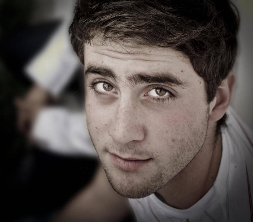 西方人,成年人,脸,头,脸颊,一个人,微笑,横图,俯视,室外,特写,白天,满意,幸福,信心,墨西哥,欧洲,欧洲人,仅一个男性,仅一个人,休闲装,肩膀,仅一个年轻男性,向上看,摄影,拉丁美洲,肖像,莫雷洛斯州,男人,男性,年轻男性,白种人,年轻人,头部,脸部,脸蛋,面部,彩图,高角度拍摄,胡茬,英俊,美人