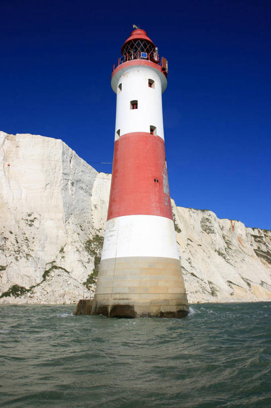 无人,竖图,室外,白天,海洋,道路,建筑,英国,欧洲,信息,悬崖,灯塔,交通,方向,英格兰,摄影,引导,指引,保护,西欧,大不列颠,大不列颠及北爱尔兰联合王国,万里无云,大不列颠及爱尔兰联合王国,航标,萨塞克斯,萨塞克斯郡,苏塞克斯,东萨塞克斯郡,伊斯特本,彩图,大不列颠王国,大英帝国,联合王国,日不落帝国,导航