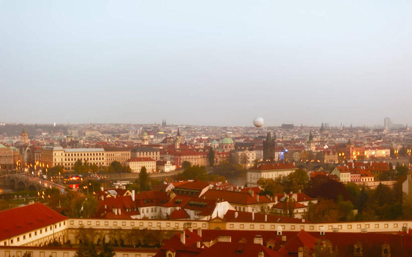 无人,横图,室外,白天,度假,美景,天际线,城市风光,城市,建筑,欧洲,捷克,屋顶,景观,首都,历史,娱乐,热气球,享受,休闲,景色,放松,摄影,中欧,捷克共和国,万里无云,波西米亚,布拉格,赫拉德卡尼城堡,伏尔塔瓦河,秋天,彩图