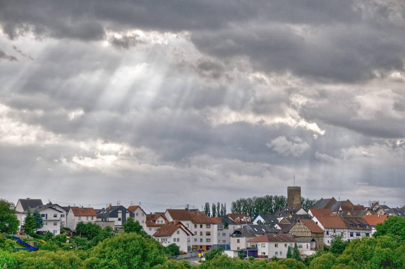 无人,横图,室外,白天,城市,建筑,德国,云,瓦,历史,树,绿色,天空,自然,摄影,树梢,黑森州,彩图
