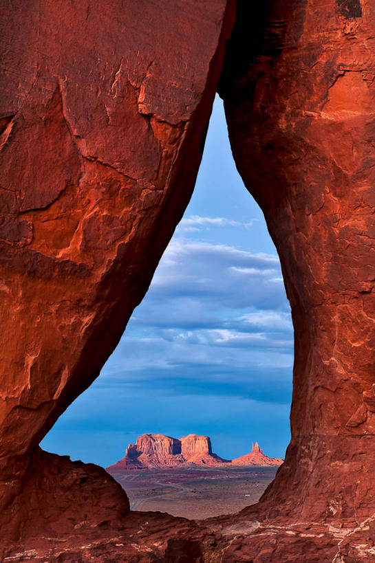 无人,竖图,室外,白天,美国,云,风景,天空,自然,摄影,亚利桑那,北美,北美洲,岩层,美洲,亚利桑那州,纪念碑山谷,纪念碑谷,纪念碑山谷公园,纪念谷,大峡谷之州,北亚美利加洲,亚美利加洲,犹他,纪念碑谷纳瓦霍部落公园,地质学,自然地理,岩石,彩图,美利坚合众国