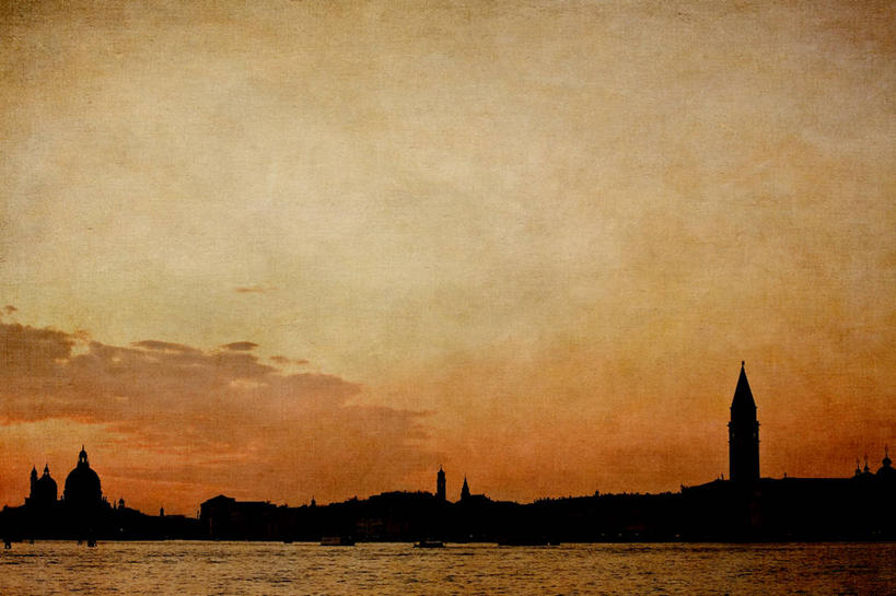 无人,横图,室外,日落,天际线,城市,意大利,威尼斯,云,历史,天空,摄影,宗教,基督教,剪影,意大利文化,威尼托大区,圣马可大教堂,圣玛莉亚安泰教堂,彩图,大教堂