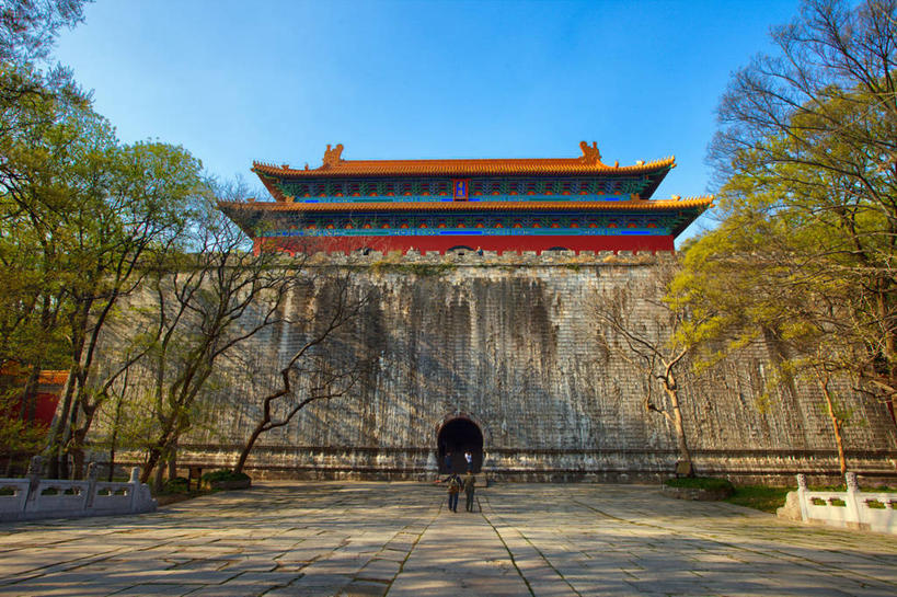 横图,室外,白天,建筑,南京,树,背面,天空,地标建筑,摄影,宗教,陵墓,中国文化,江苏省,步行,彩图