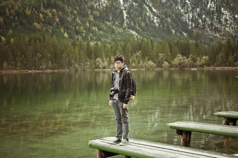 成年人,一个人,站,横图,室外,白天,度假,湖,相机,德国,仅一个男性,仅一个人,反射,休闲装,树,仅一个年轻男性,自然,看,摄影,贝希特斯加登,男人,男性,年轻男性,中国人,年轻人,彩图,独处
