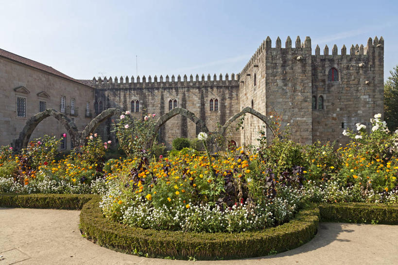 无人,横图,室外,白天,建筑,葡萄牙,云,拱门,历史,花,天空,摄影,园林,清新,米尼奥,布拉加,彩图