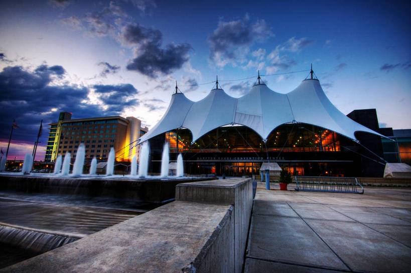 无人,横图,室外,建筑,路,喷泉,美国,帐篷,云,天空,黄昏,摄影,宁静,照亮,维吉尼亚,汉普顿,彩图